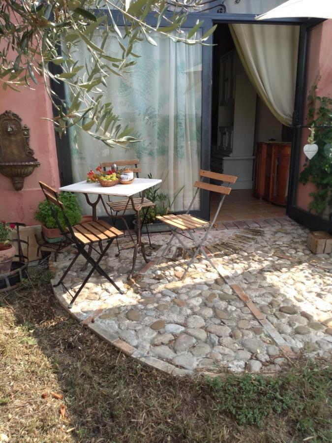Abruzzocasacampagna Collecorvino - Monolocale Con Mini-Cucina, Giardino E Parcheggio Villa Exterior photo